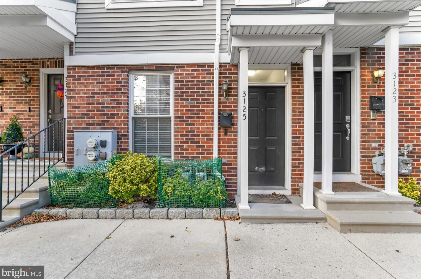 3125 Thompson St, Philadelphia, PA 19121-4420