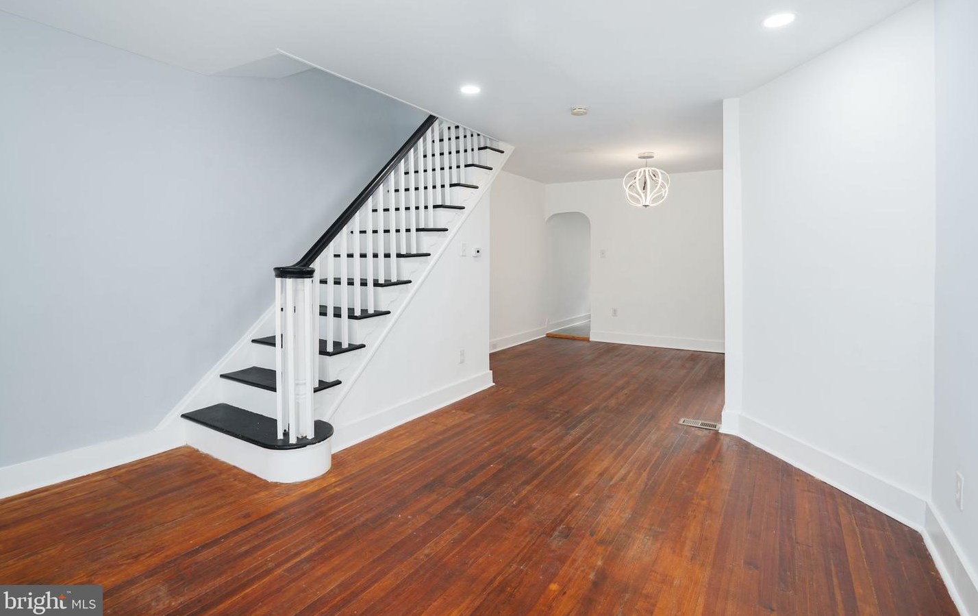 250 Rubicam St, Philadelphia, PA 19120-3317