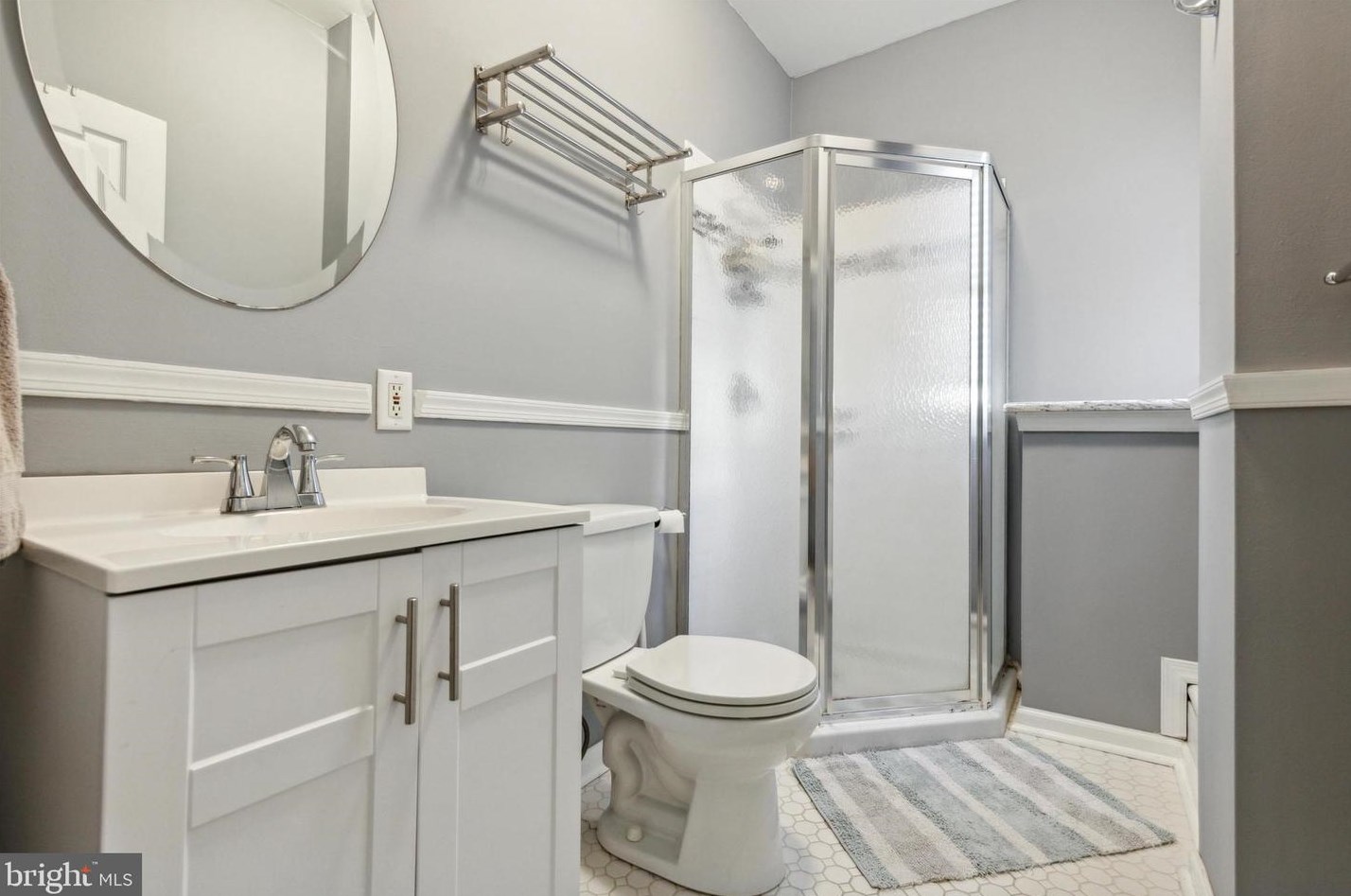 155 Salaignac St, Philadelphia, PA 19128-5209