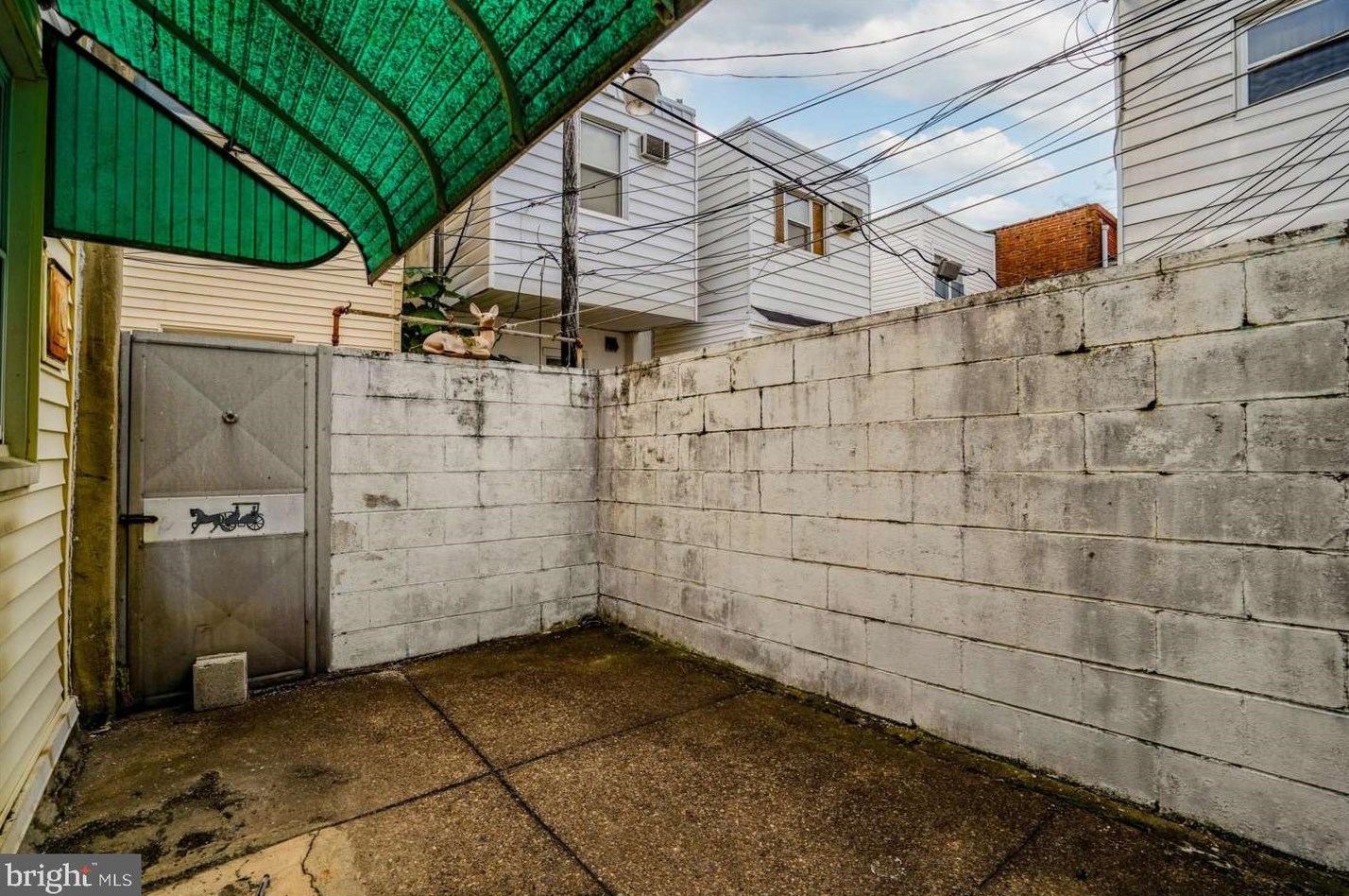 308 Tree St, Philadelphia PA  19148-3311 exterior