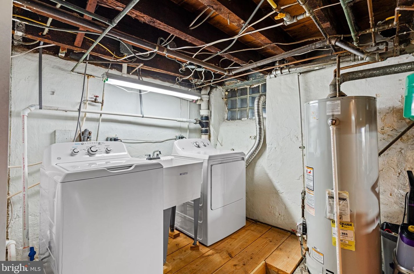 438 Flamingo St, Philadelphia PA  19128-4121 exterior