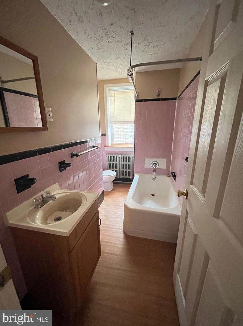 424 Delmar St, Philadelphia PA 19128-4501 exterior