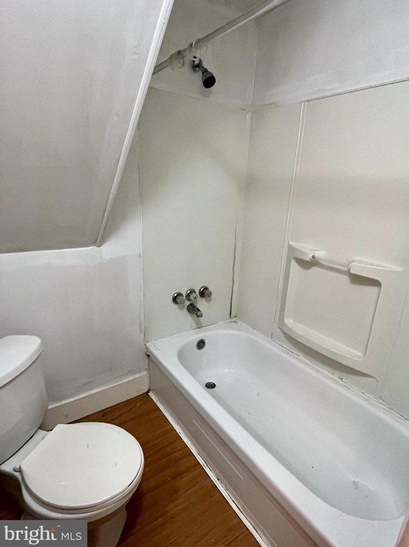 424 Delmar St, Philadelphia PA 19128-4501 exterior