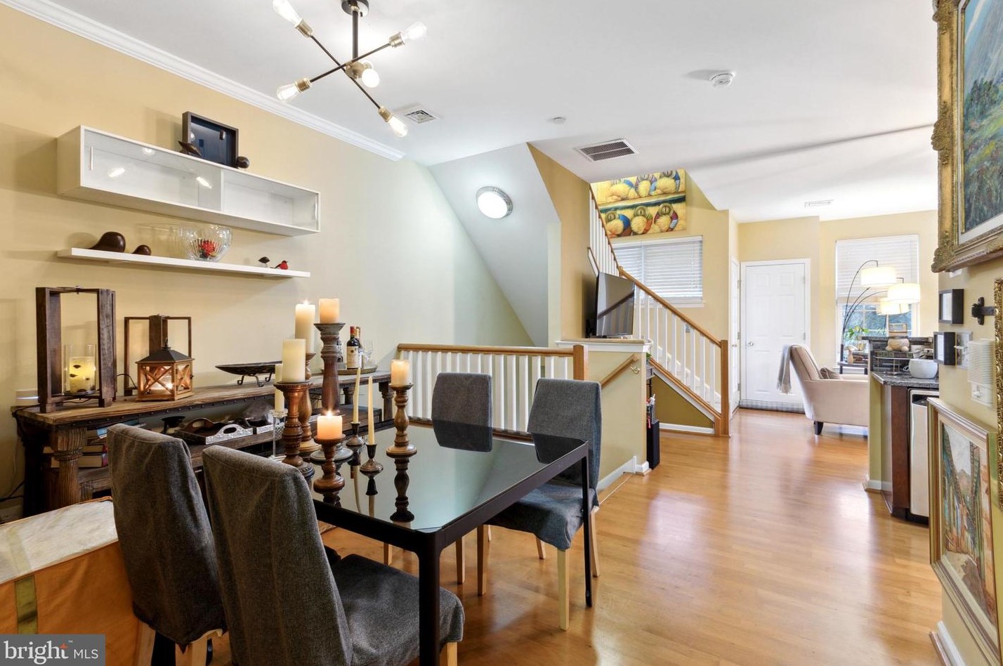 1305 N 32nd St, Philadelphia, PA 19146