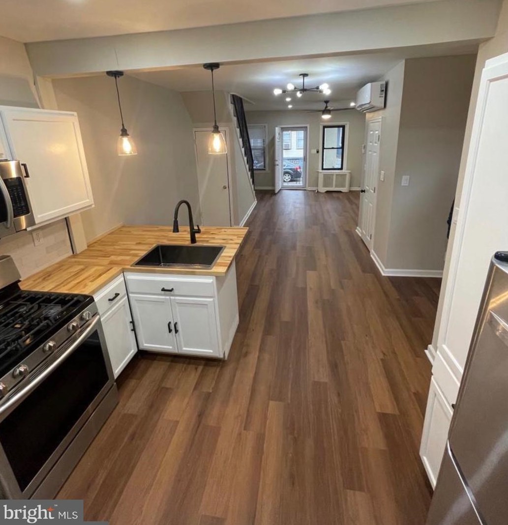 1529 Patton St, Philadelphia PA 19146-3425 exterior