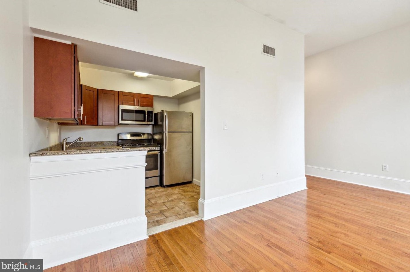 1604 Wallace St #202, Philadelphia, PA 19130