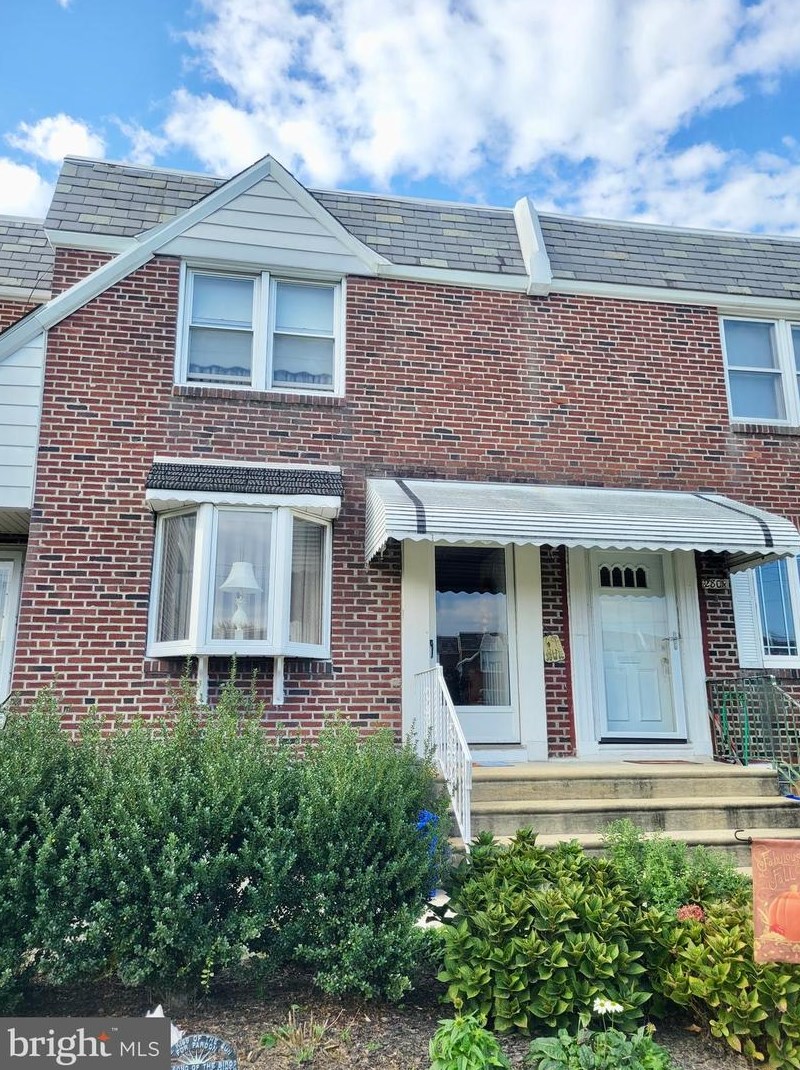 2806 Knorr St, Philadelphia, PA 19149-2517