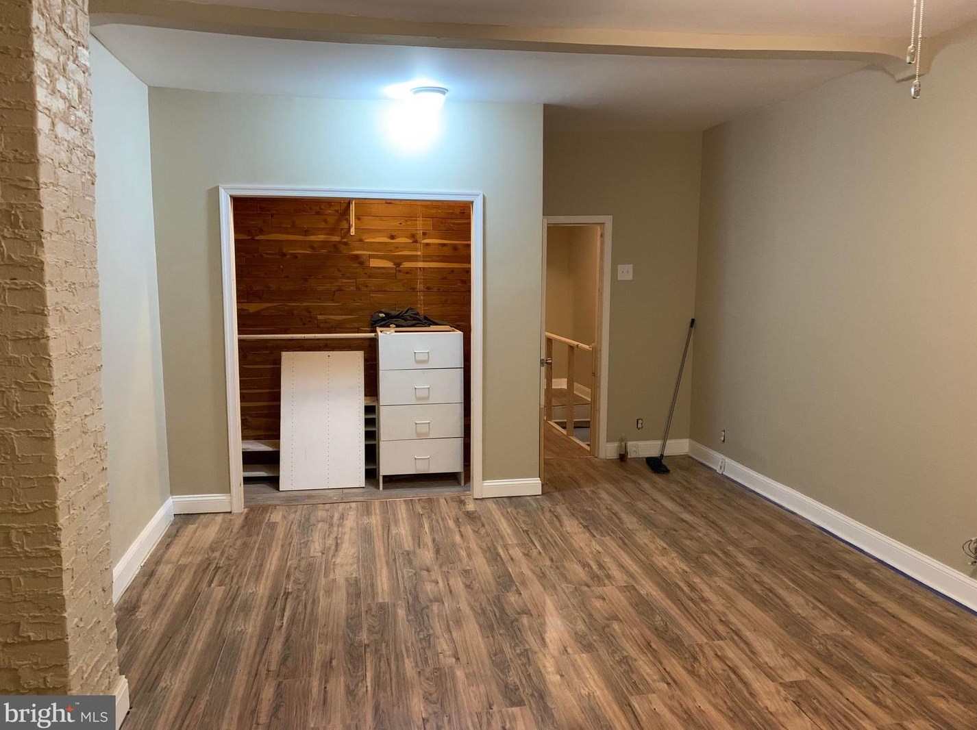 2455 N Douglas St, Philadelphia, PA 19132