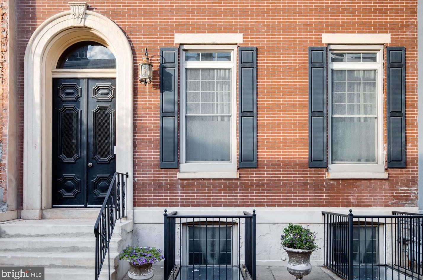 1111 Mount Vernon St #5, Philadelphia, PA 19123
