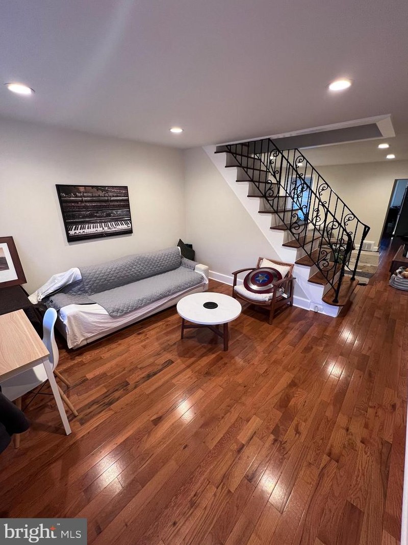 4638 Canton St, Philadelphia PA exterior