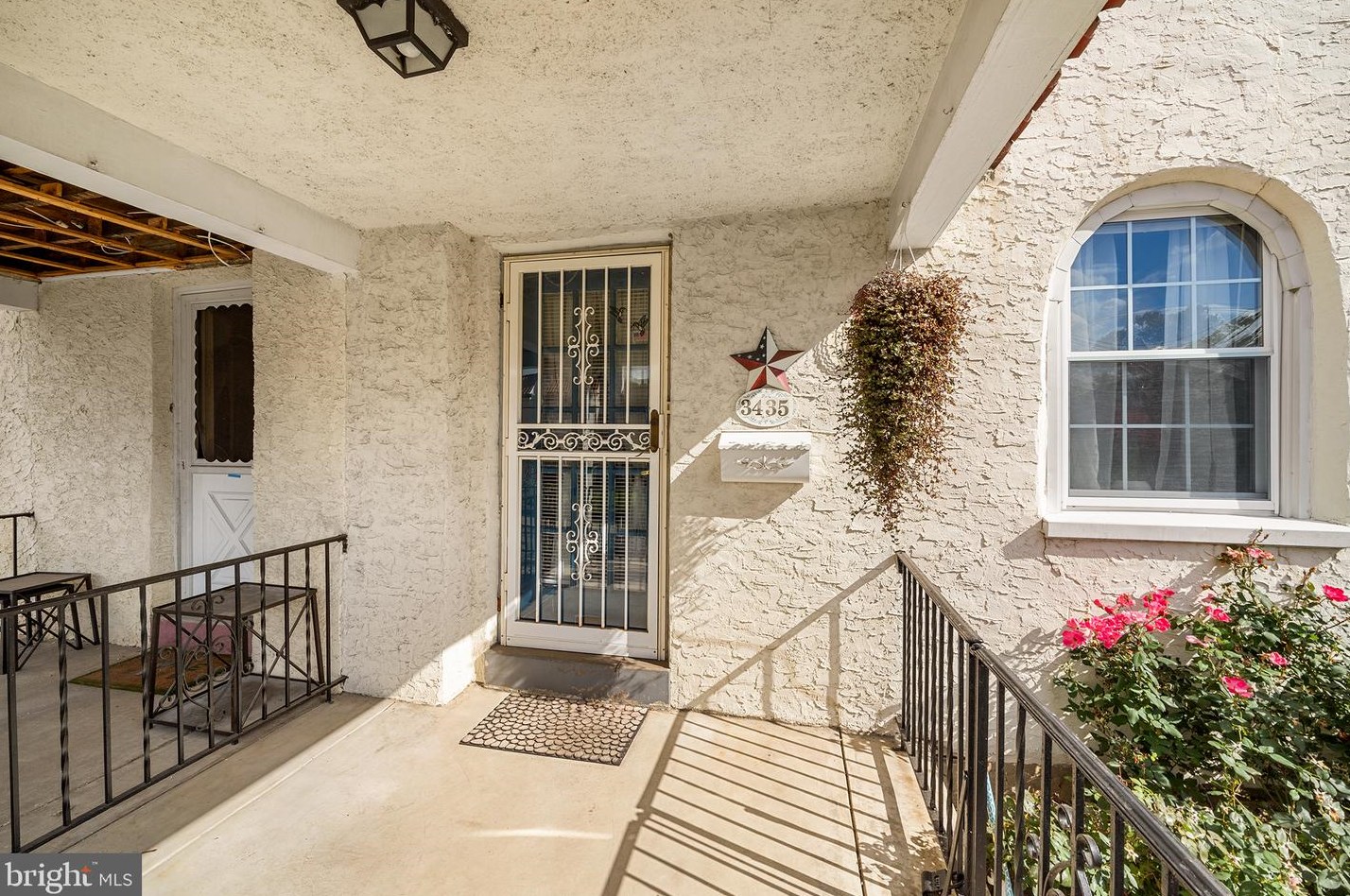 3435 Vaux St, Philadelphia, PA 19129-1436