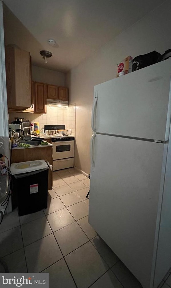 3328 5 St, Philadelphia PA 19140-5636 exterior