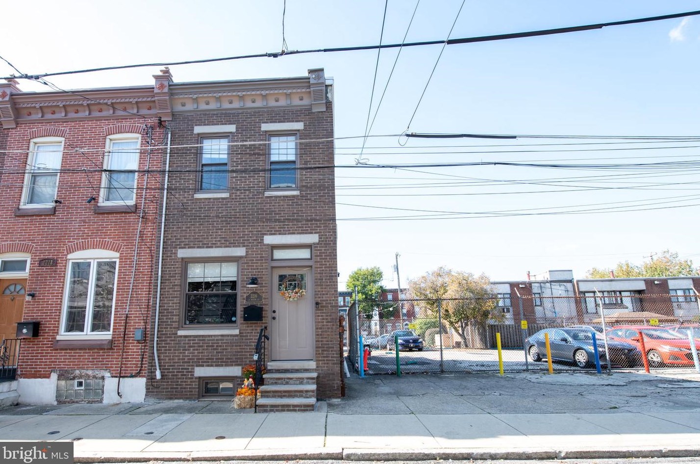 2216 Boston St, Philadelphia, PA 19125-2102