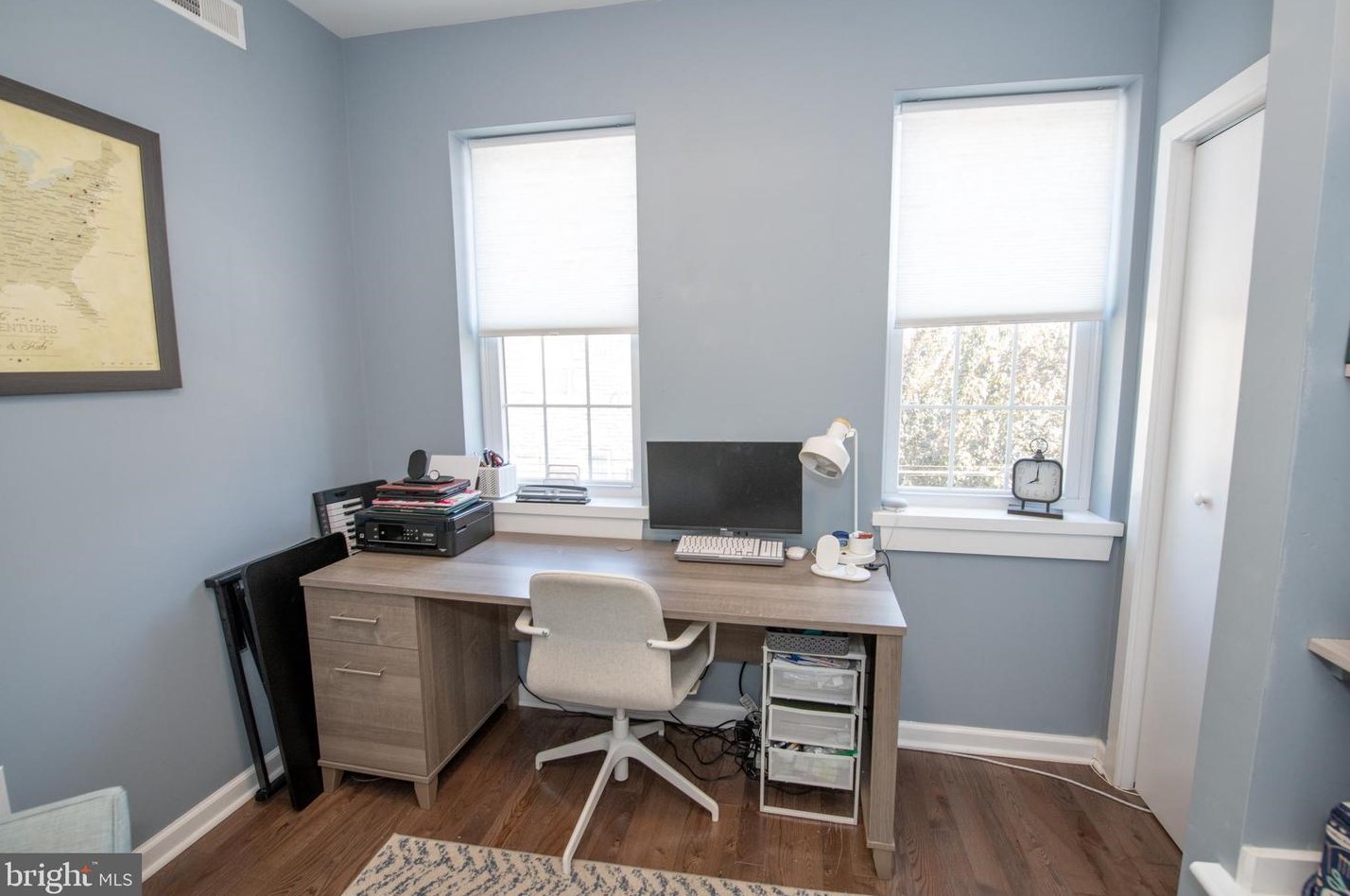 2216 Boston St, Philadelphia PA 19125-2102 exterior