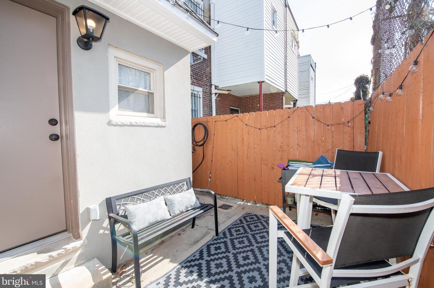 2216 Boston St, Philadelphia PA 19125-2102 exterior