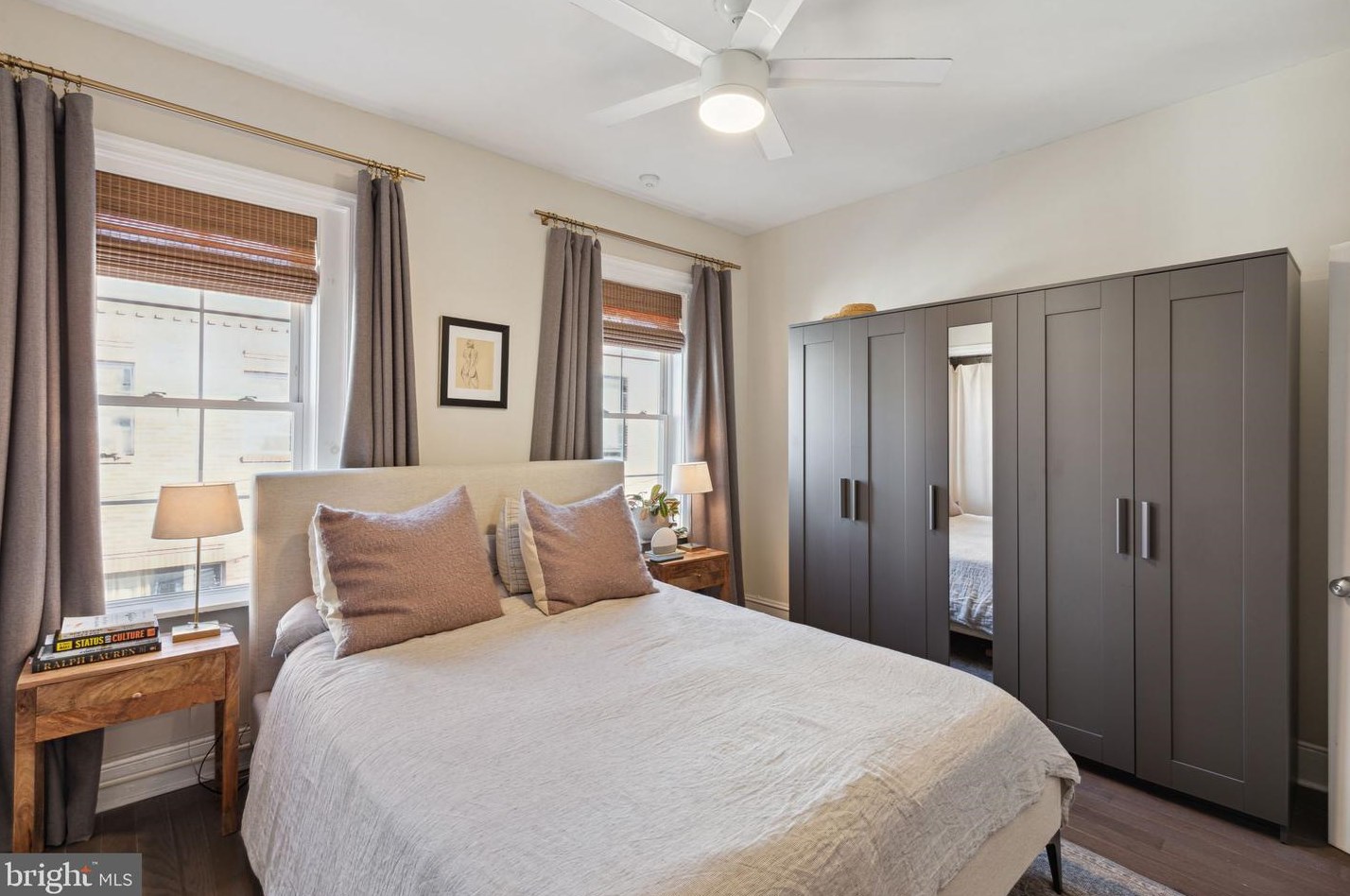 2106 Cross St, Philadelphia PA  19146-4549 exterior