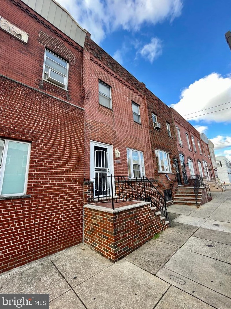 1430 Shunk St, Philadelphia, PA 19145-4648