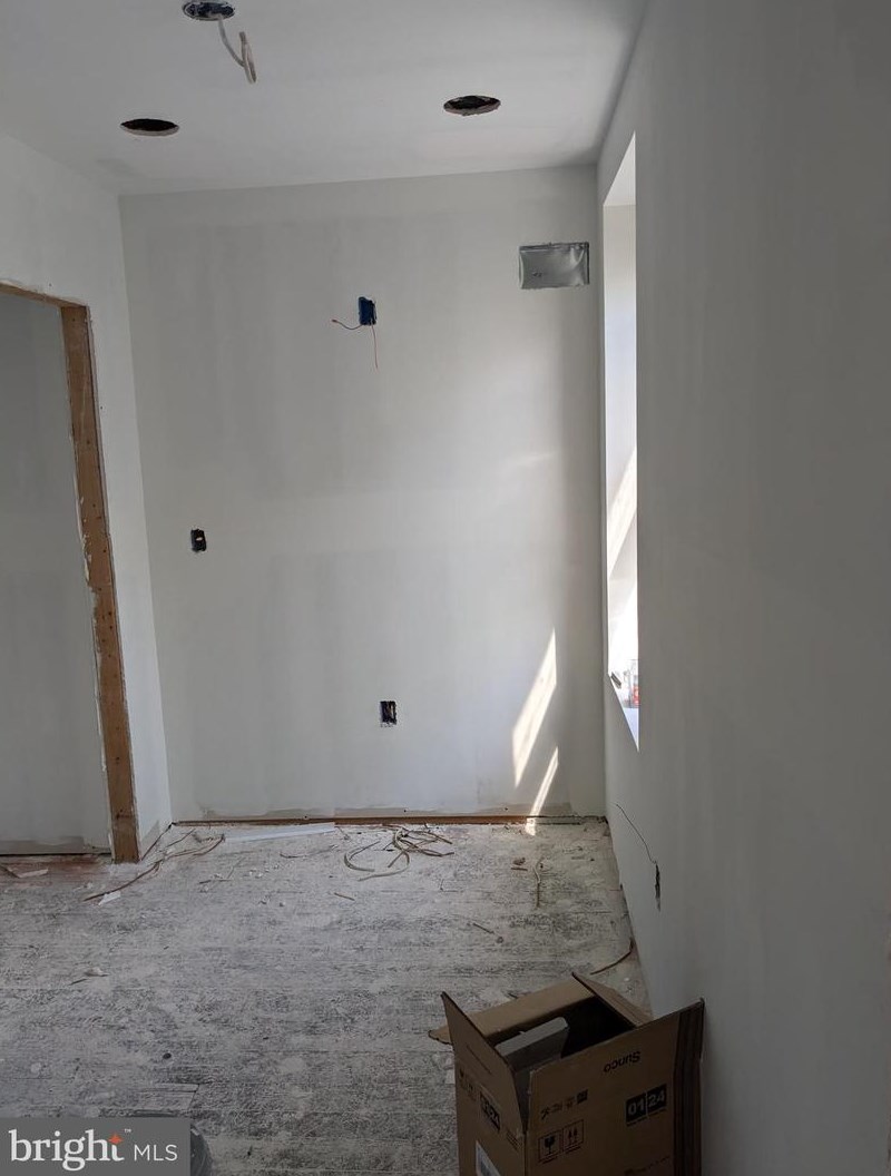 7122 Greenway Ave, Philadelphia PA  19142-1030 exterior