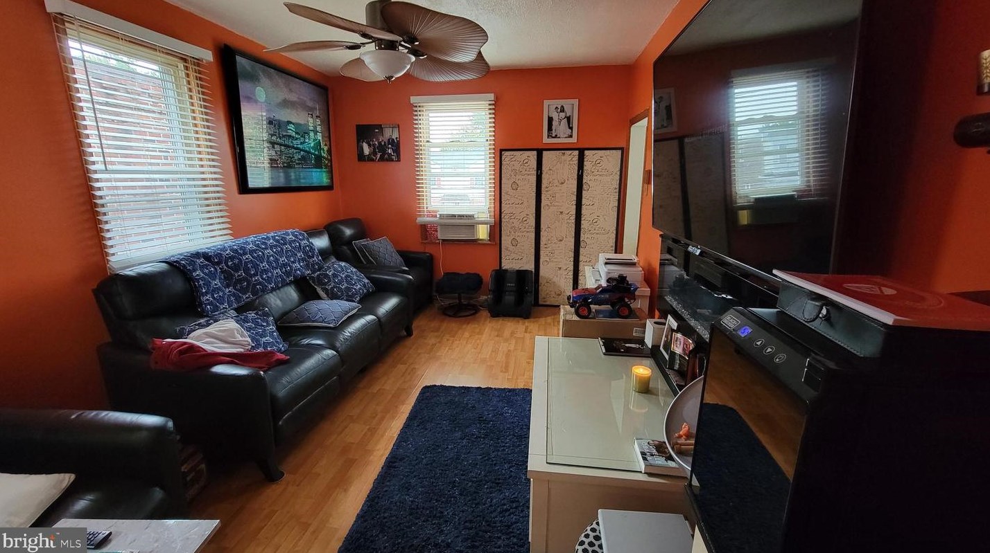 6122 Bingham St, Philadelphia PA 19120-2643 exterior