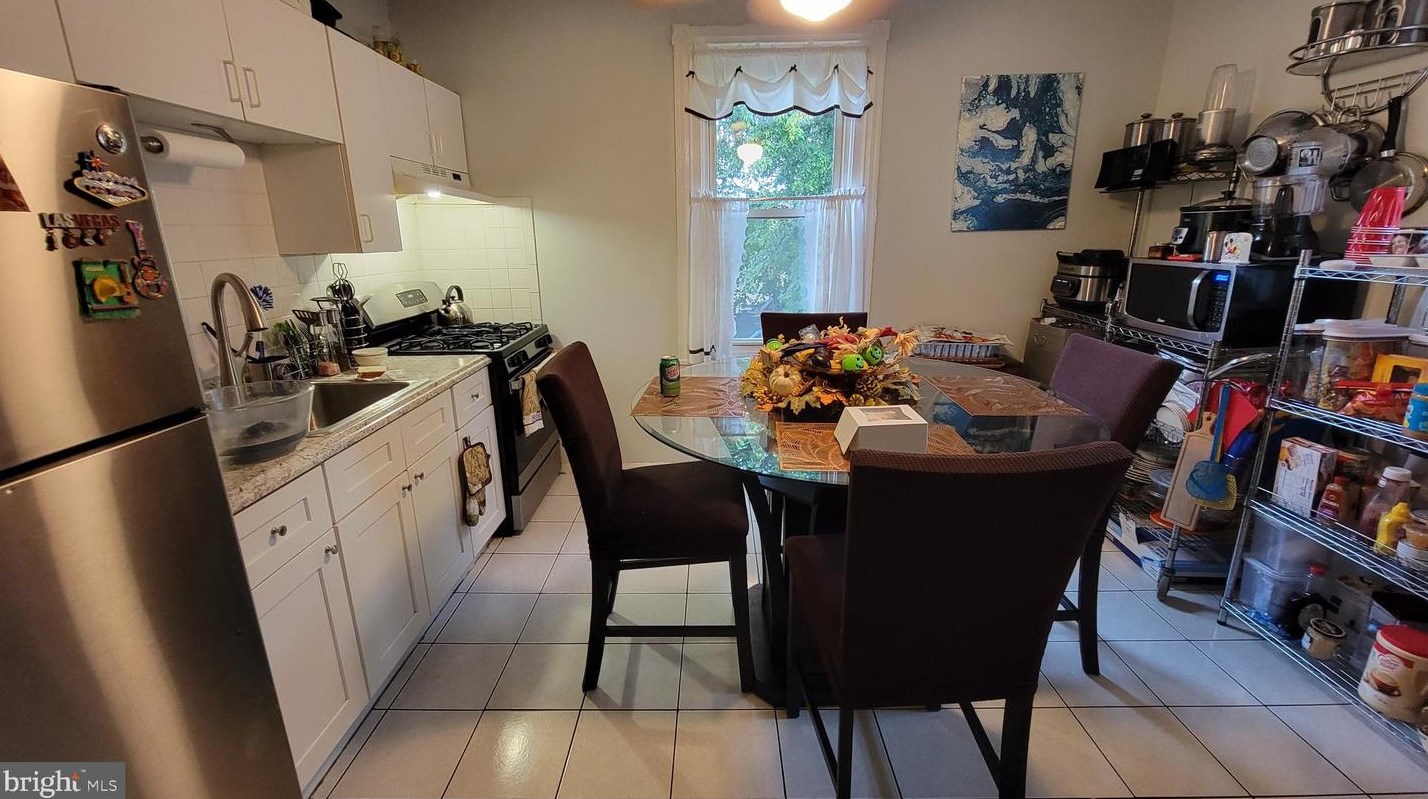 6122 Bingham St, Philadelphia PA 19120-2643 exterior