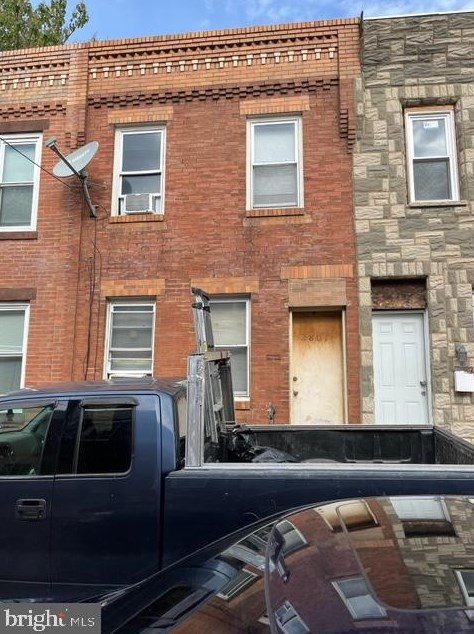 2807 Winton St, Philadelphia, PA 19145-2428
