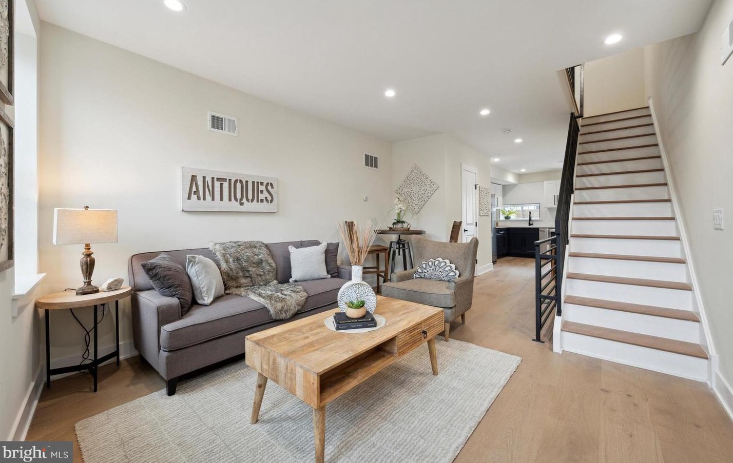 2104 Philip St, Philadelphia, PA 19122-1616