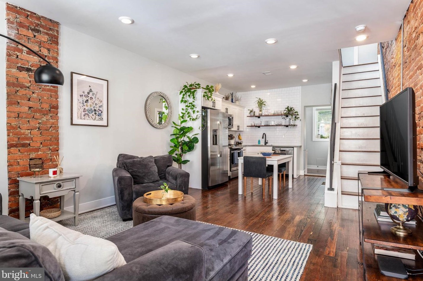 6160 Lawnton St, Philadelphia PA  19128-2624 exterior