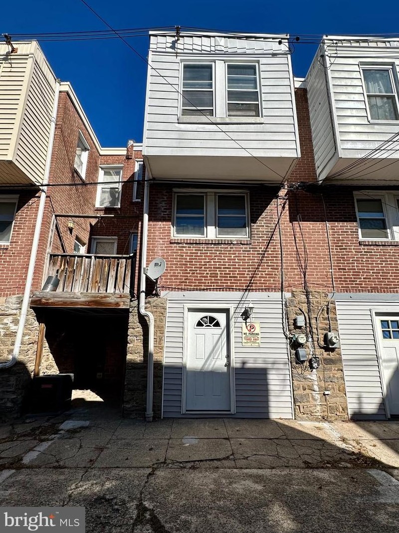 1534 Kinsdale St, Philadelphia, PA 19126-2752
