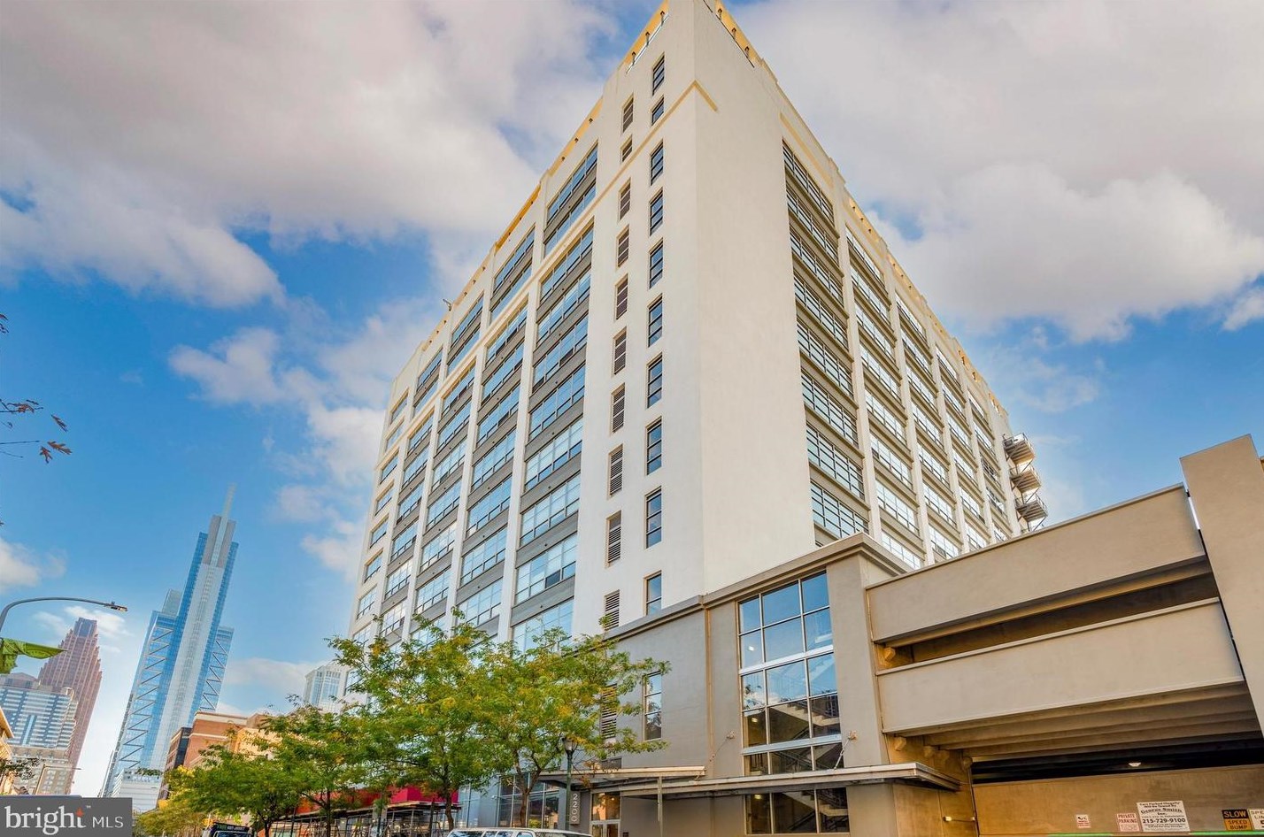 2200 Arch St #1008, Philadelphia, PA 19103