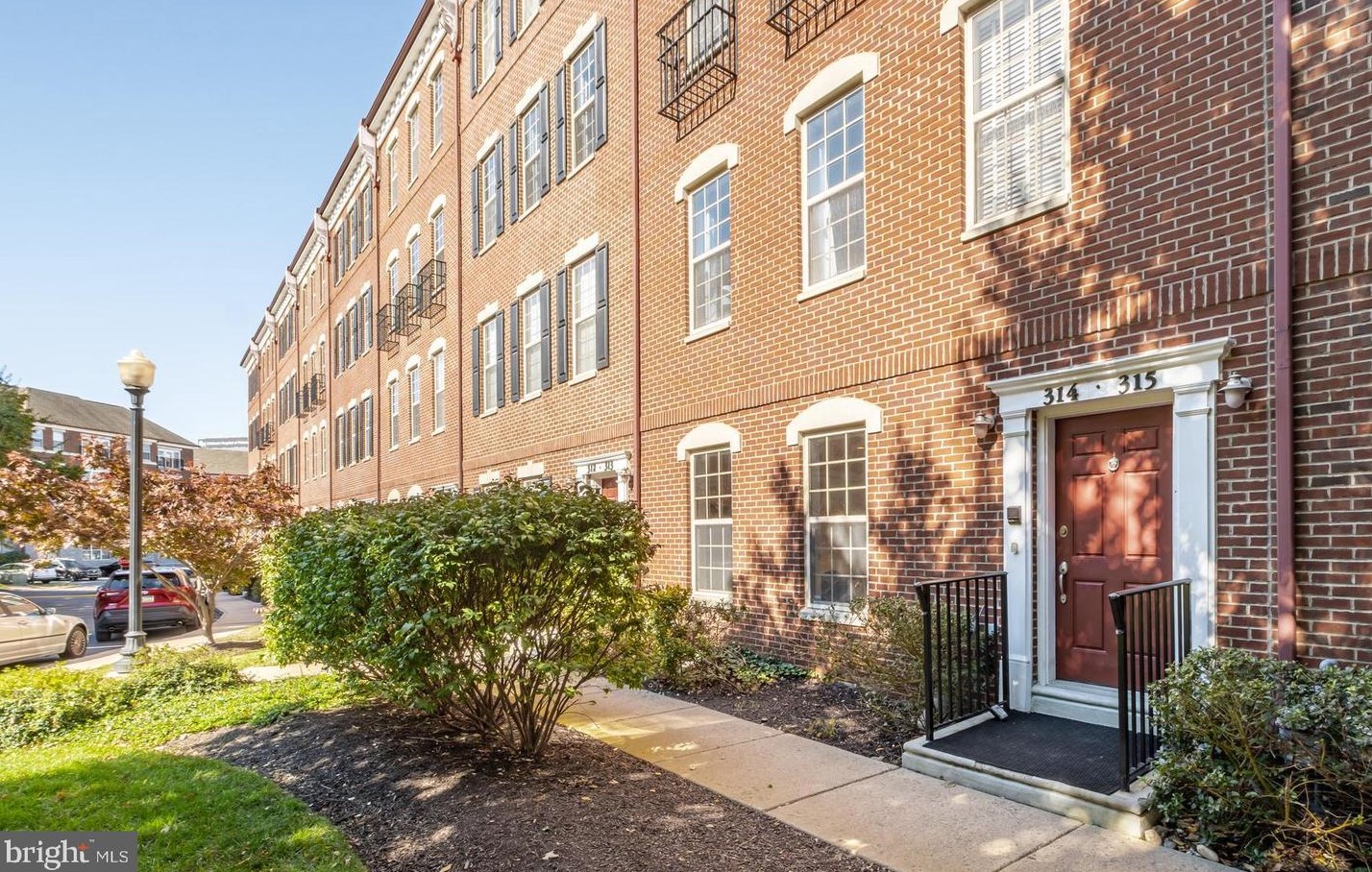 314 Admirals Way, Philadelphia, PA 19146