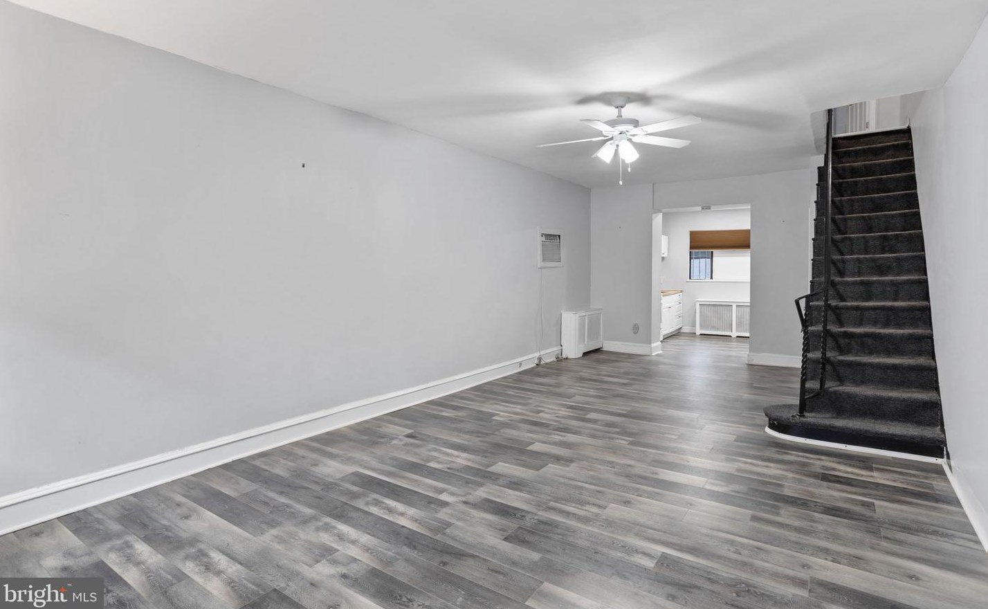 709 Mcclellan St, Philadelphia PA  19148-1710 exterior