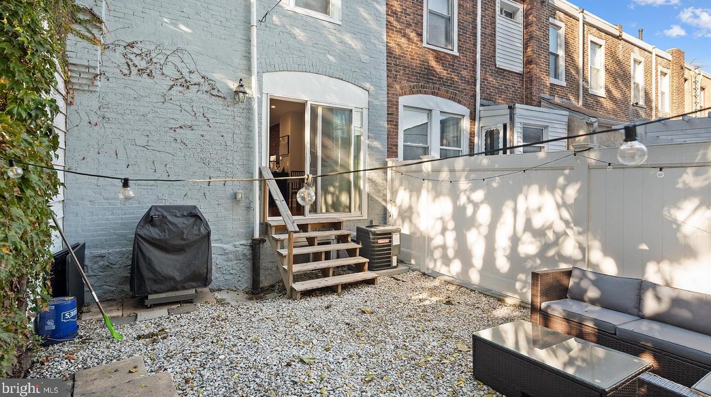 840 Moyer St, Philadelphia PA  19125-3526 exterior