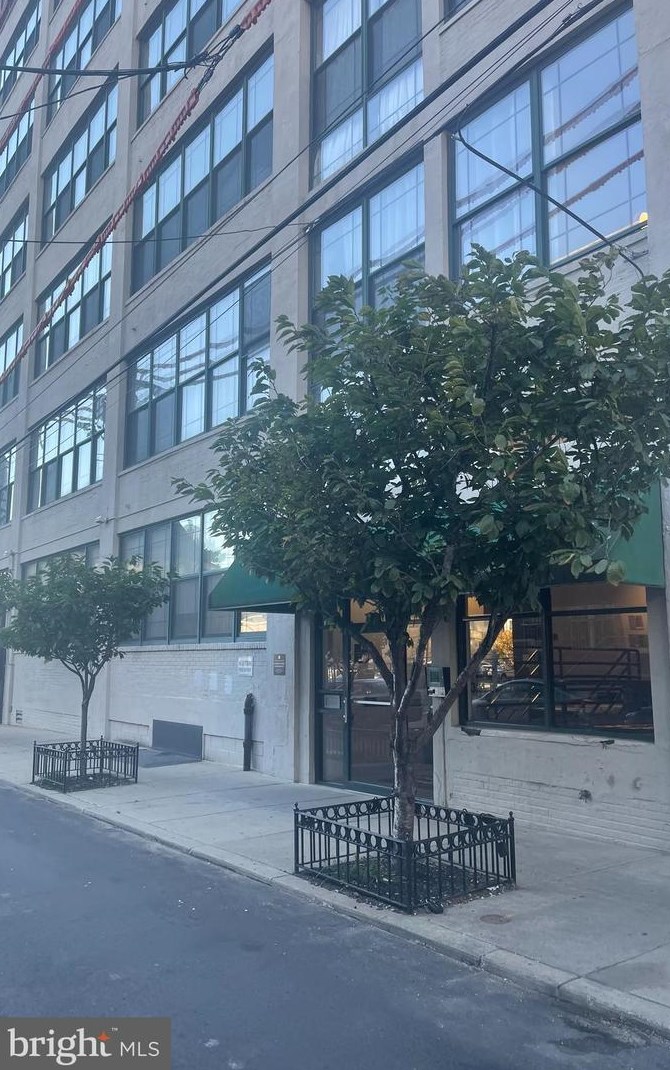 314 N 12th St #602, Philadelphia, PA 19107