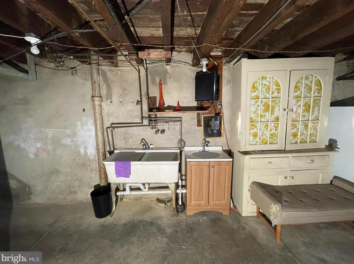 648 Sanger St, Philadelphia PA  19120-1721 exterior