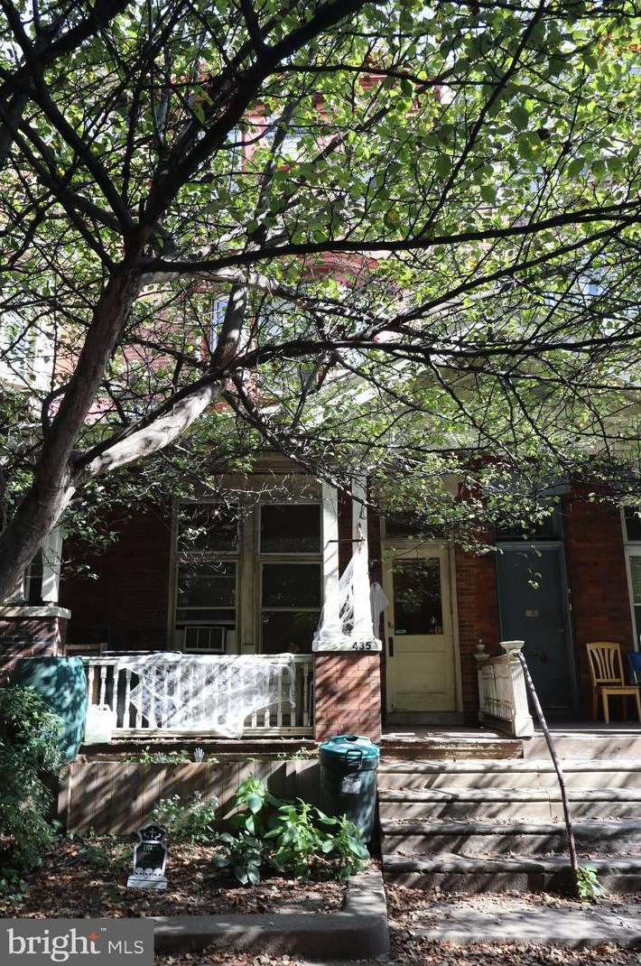 435 S 43rd St #1r, Philadelphia, PA 19104