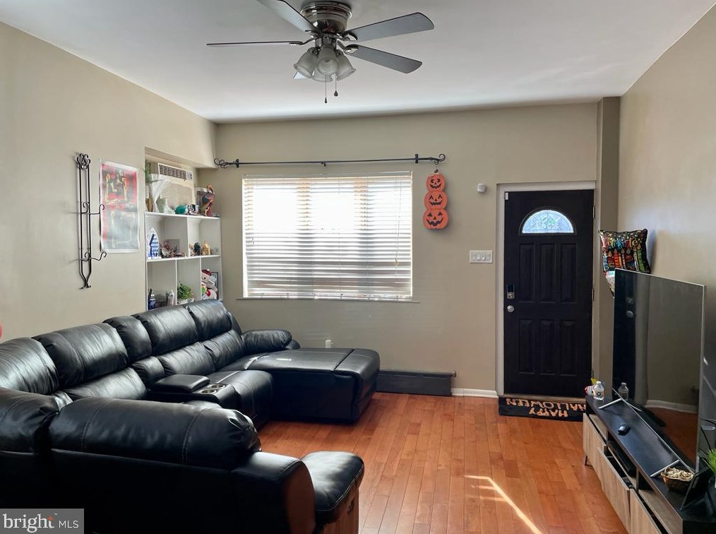 2551 E Clearfield St, Philadelphia, PA 19132