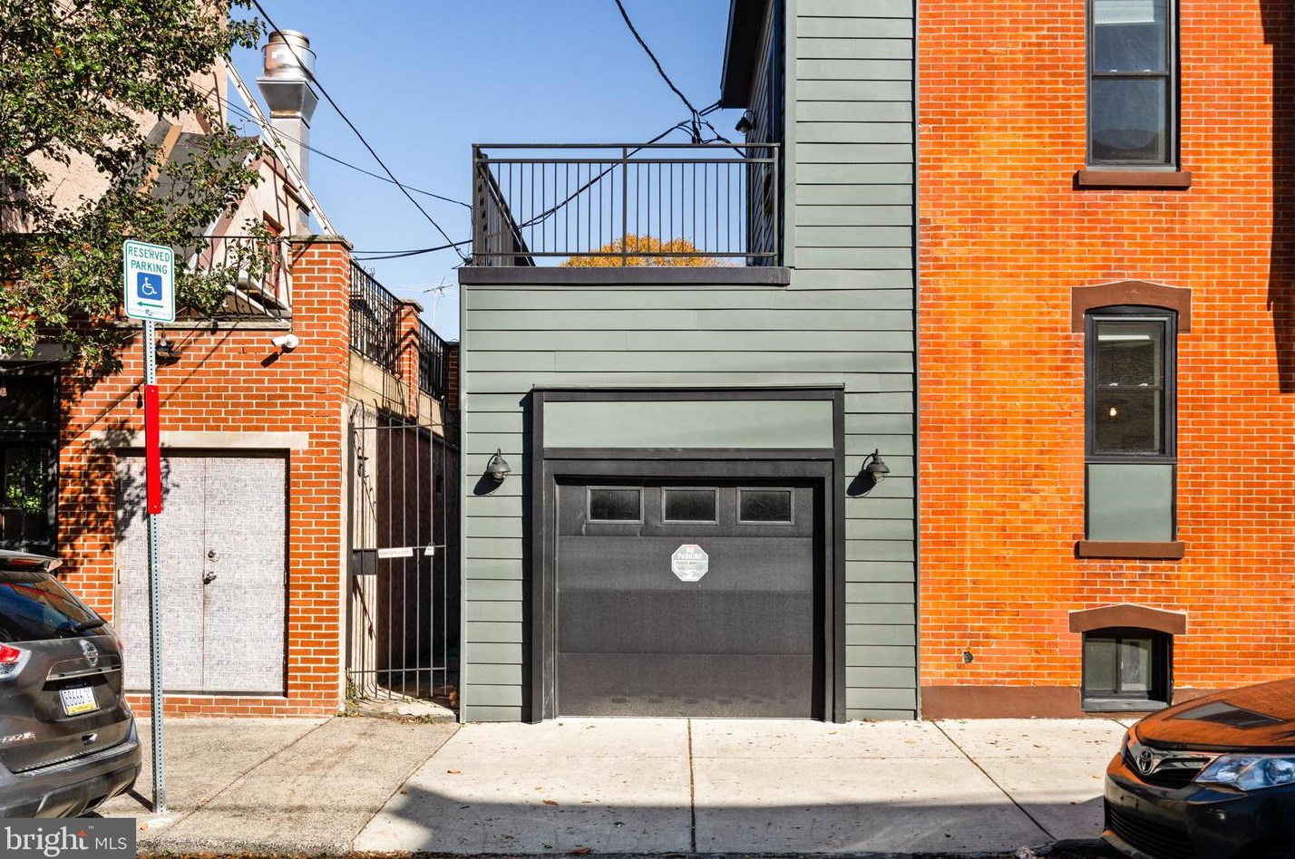 850 Taylor St, Philadelphia PA 19130-1945 exterior