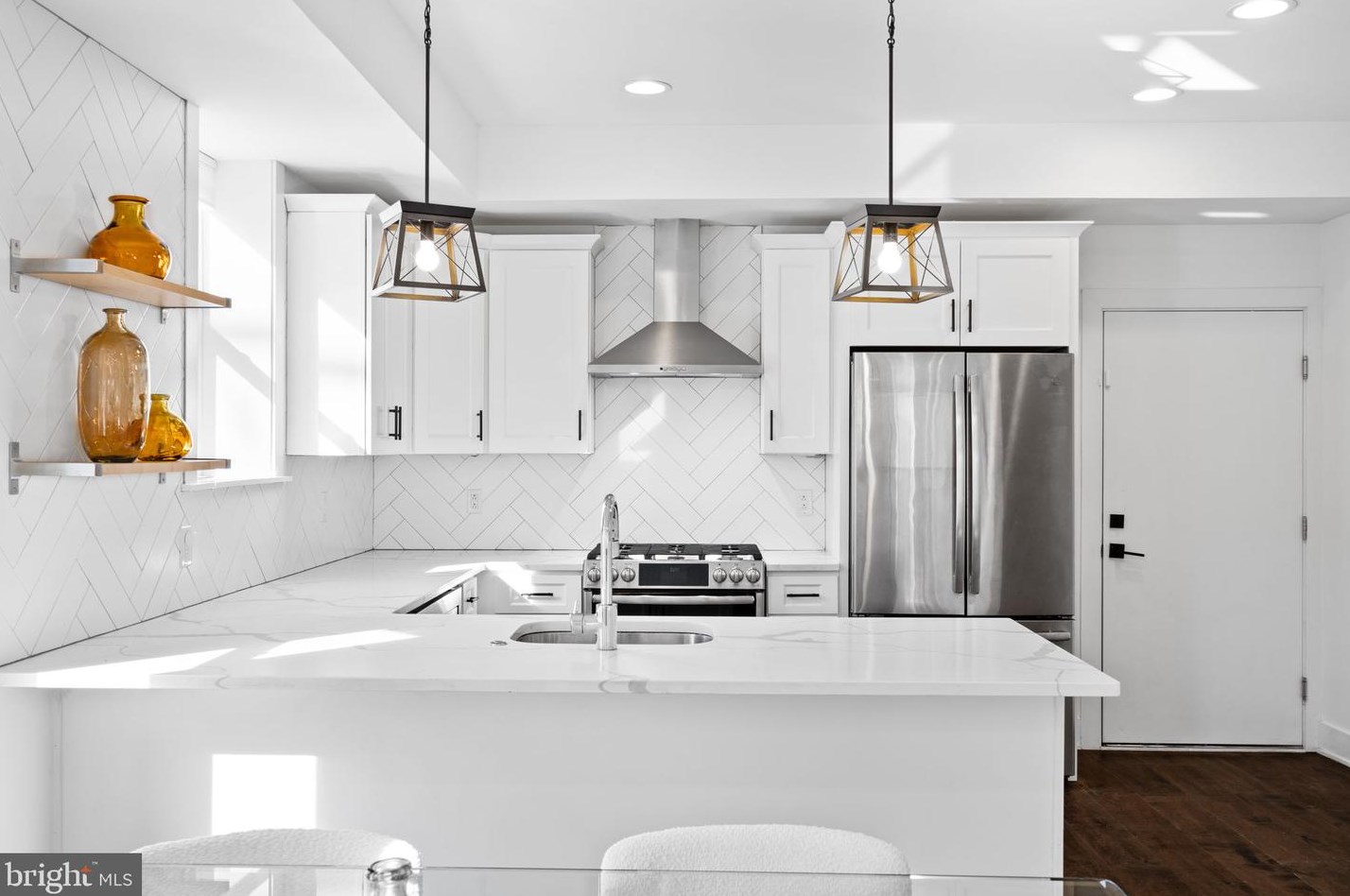 850 Taylor St, Philadelphia PA 19130-1945 exterior