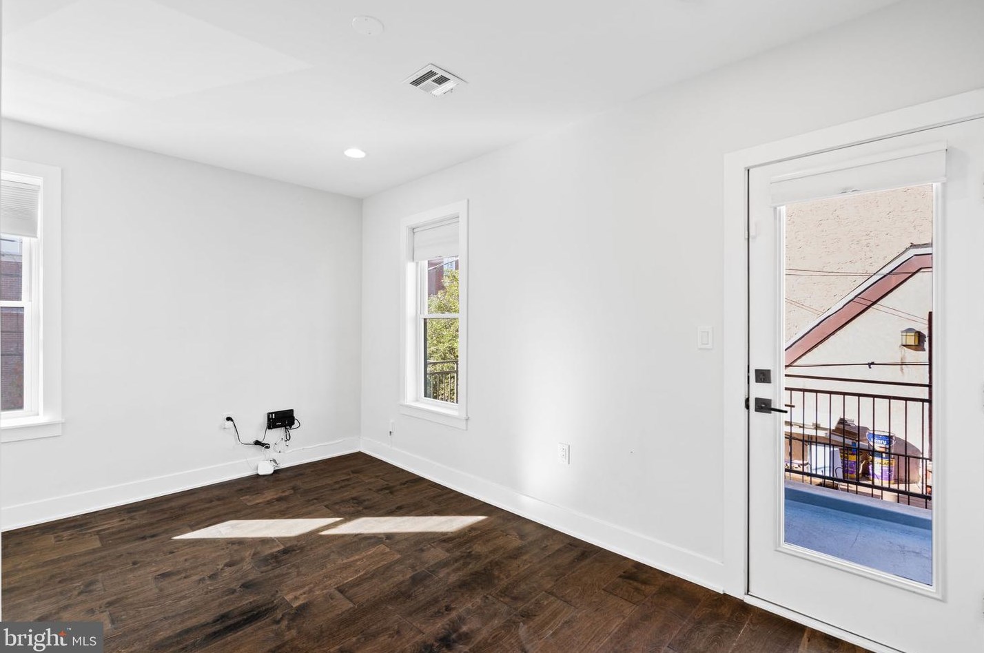 850 Taylor St, Philadelphia PA 19130-1945 exterior