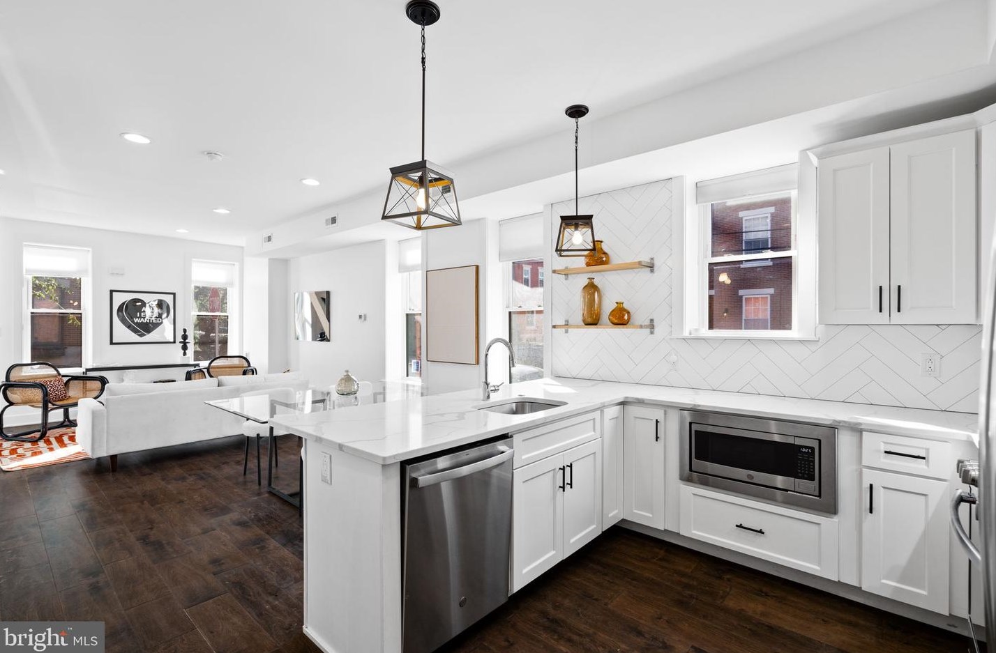 850 Taylor St, Philadelphia PA 19130-1945 exterior