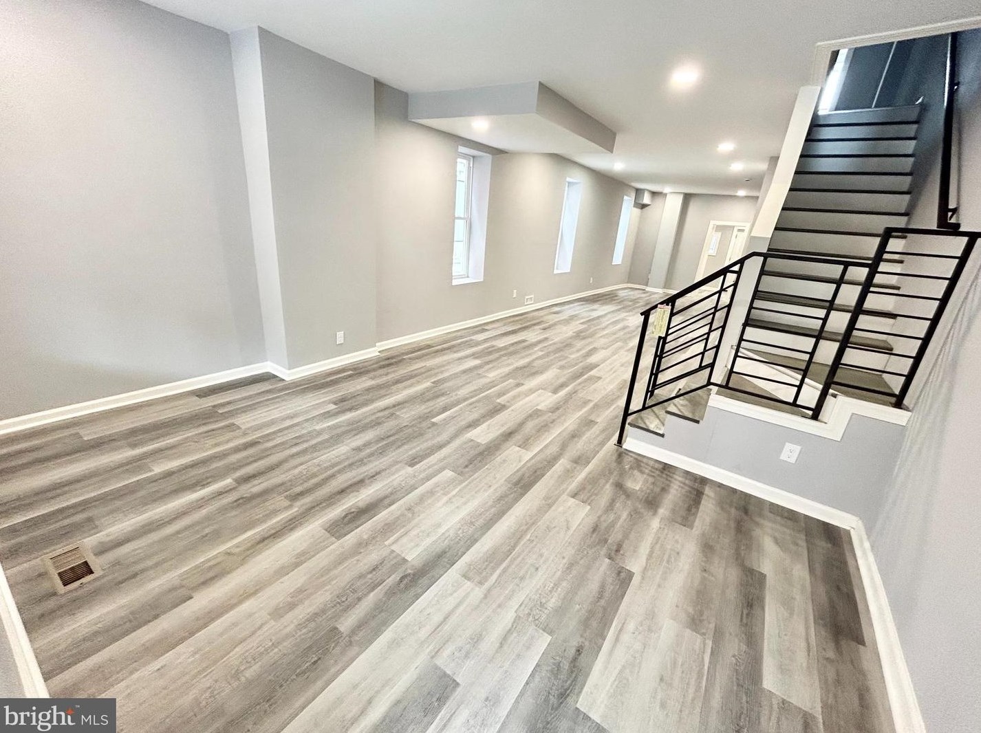 411 N Salford St, Philadelphia, PA 19151