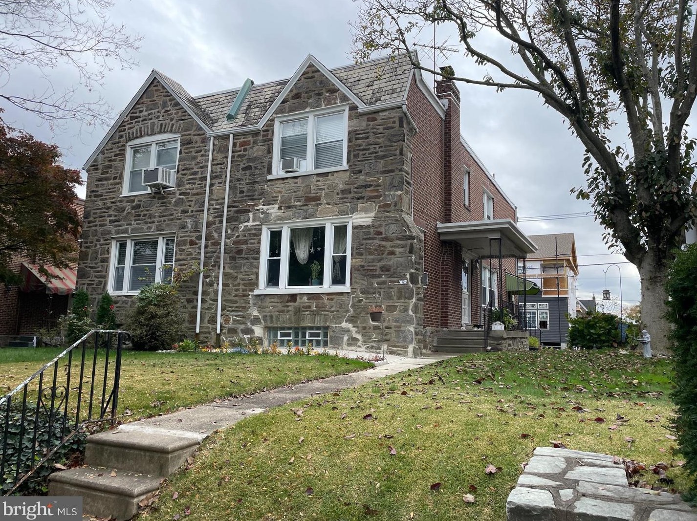 814 Kerper St, Philadelphia, PA 19111-4824