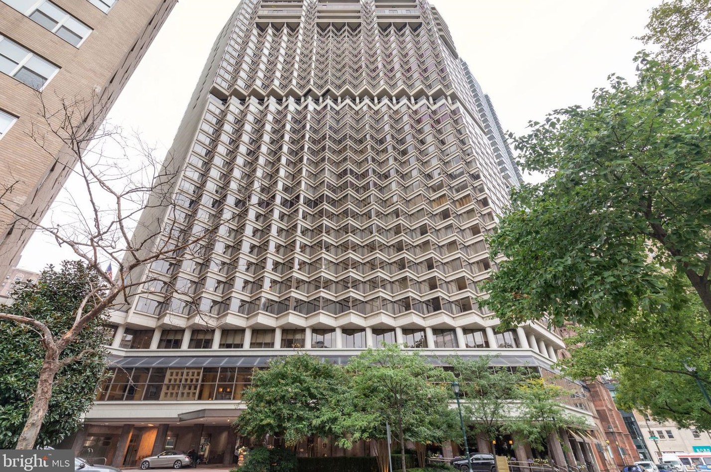202 Rittenhouse Sq, Philadelphia PA  19103-5785 exterior