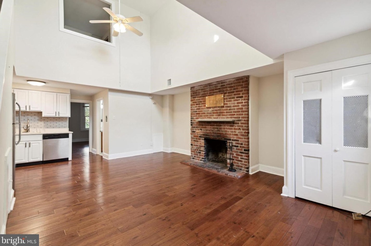 412 Spruce St #3f, Philadelphia, PA 19106