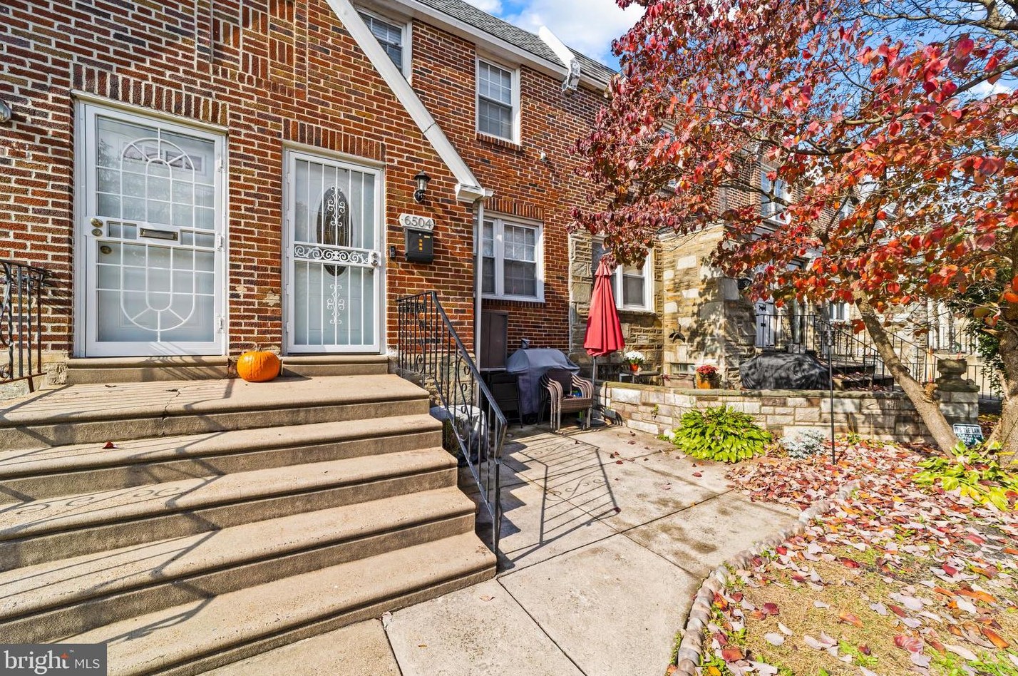 6504 Crescentville Rd, Philadelphia PA  19120-1615 exterior