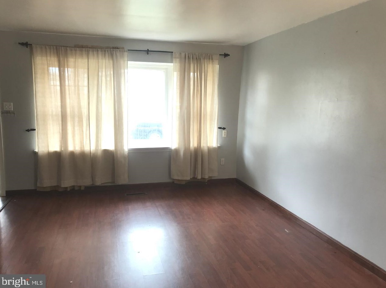1922 Goodnaw St #1, Philadelphia, PA 19115