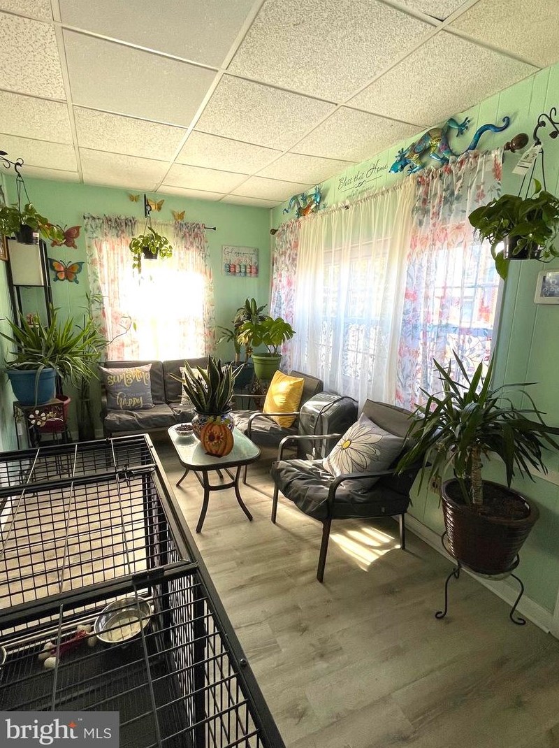 6013 Charles St, Philadelphia, PA 19135-4402