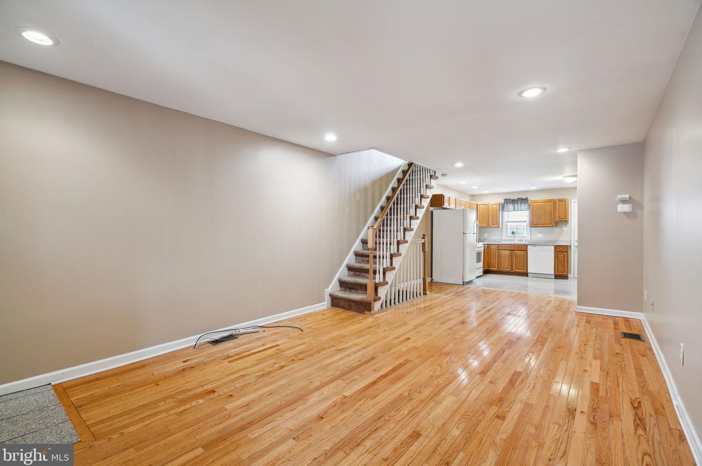 132 Mcclellan St, Philadelphia, PA 19148