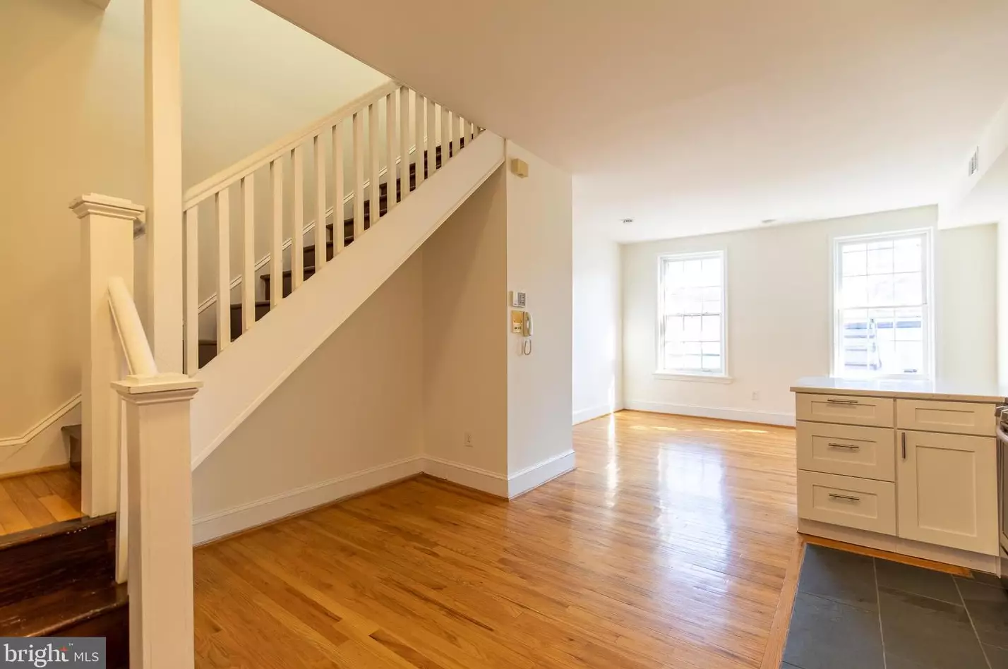 321 S 12th St #unit 3r, Philadelphia, PA 19107