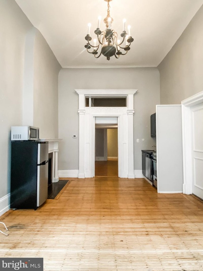 1819 Spruce St #1f, Philadelphia, PA 19103